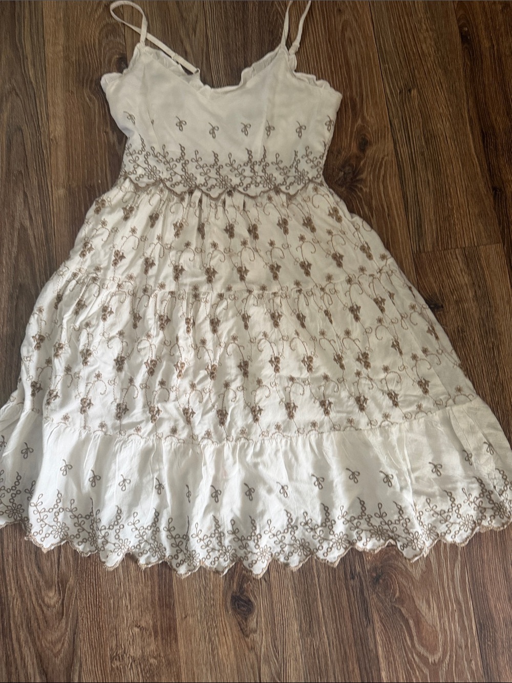 Jessica Simpson White Midi Dress with Tan Embroidery